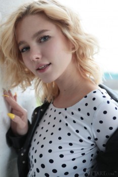 alt